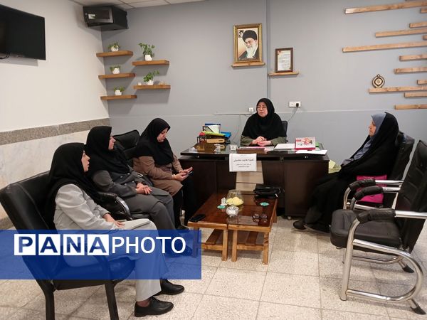 تشکیل انجمن اولیا و مربیان در دبیرستان حسن زاده اصفهانی 