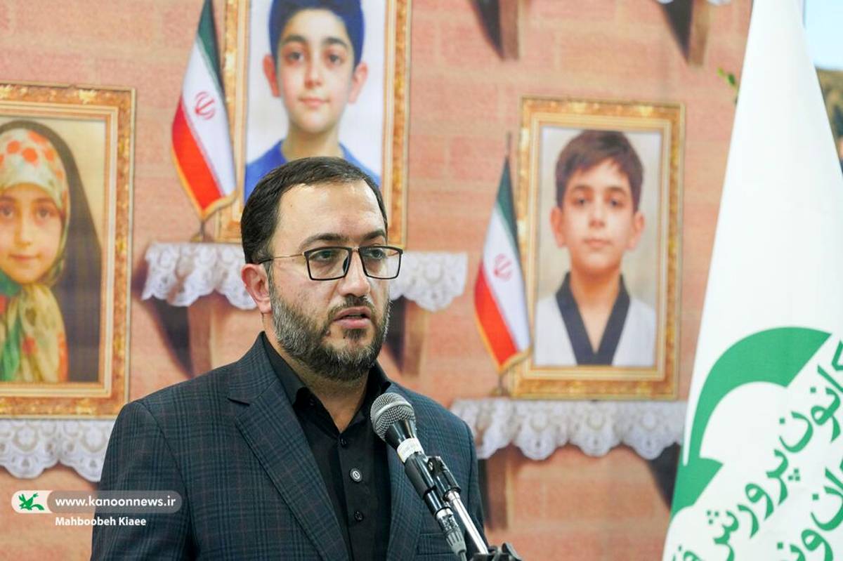 قلم شاعران، صدای شهدای کودک و نوجوان است