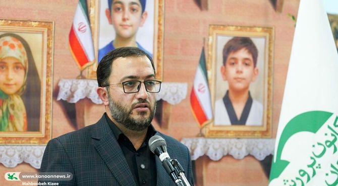 قلم شاعران، صدای شهدای کودک و نوجوان است