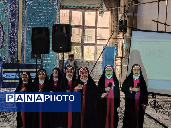 اجتماع بانوان مقاومت و تجلیل از همسران جانبازان در مصلی نماز جمعه شهرستان قدس