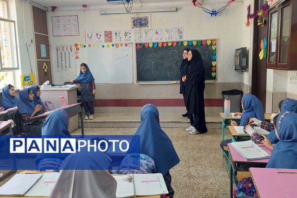 بازدید گروه های آموزشی از کلاس های دبستان خورسندیان دو