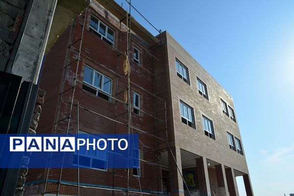 سفر یک‌روزه استاندار تهران به شهرستان بهارستان