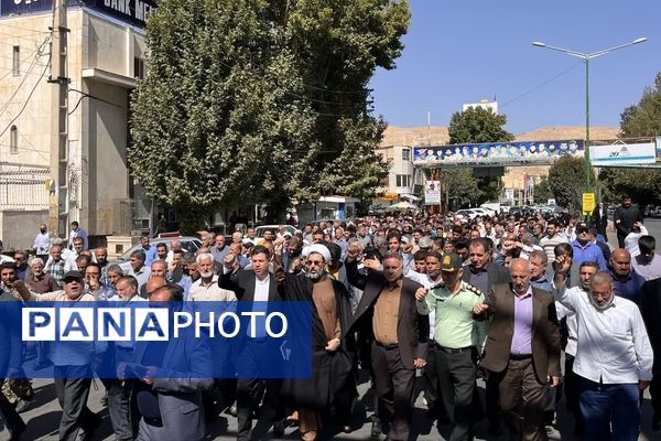 نمازجمعه و راهپیمایی در اسلام آباد غرب