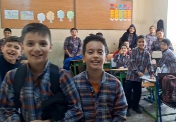 شادی دانش آموزان معارف ۶ در ناکامی اسرائیل 