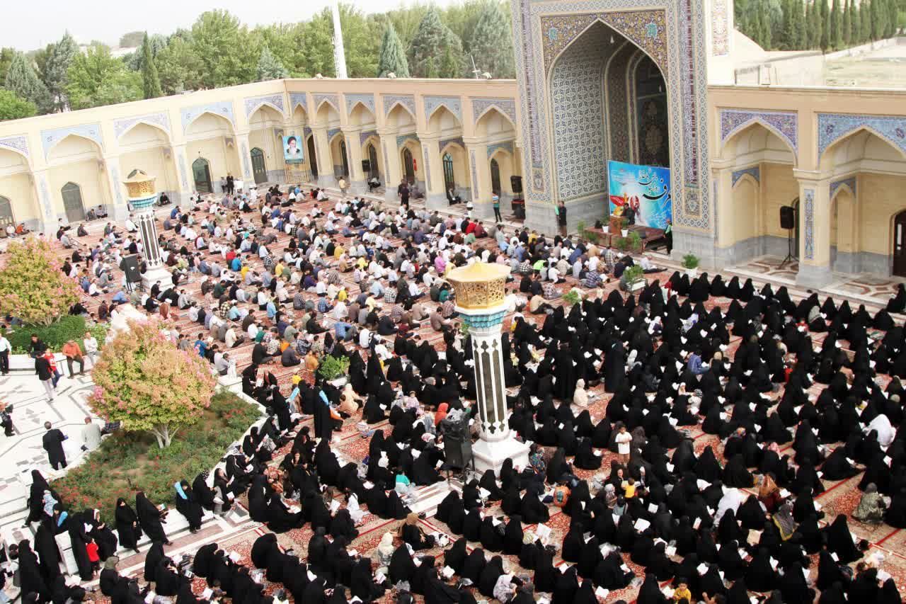  مراسم دعای پر فیض عرفه و مناجات عاشقانه امام حسین(ع) در زیارتگاه شهید آیت ا... مدرس(ره)