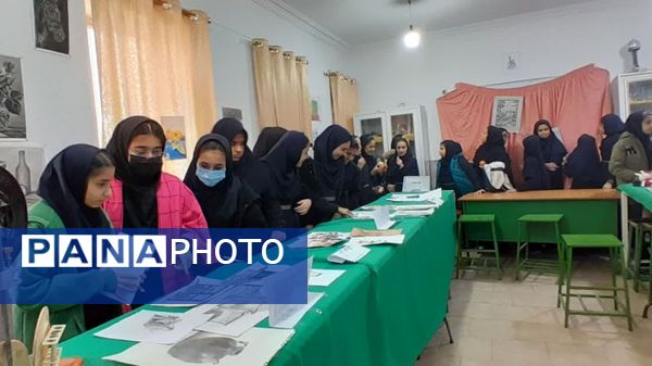 نمایشگاه هنرهای تجسمی امید فردا در دبیرستان دخترانه معلم (دوره اول متوسطه)