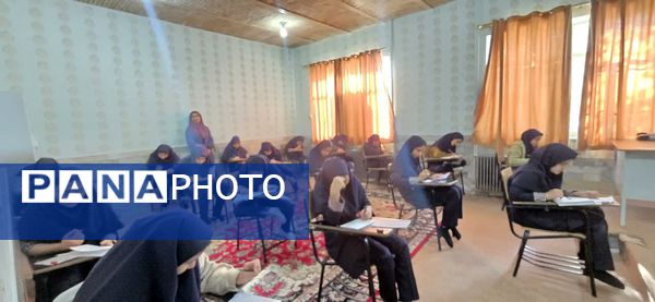 برگزاری آزمون جامع در دبیرستان شاهد فردوس بافق