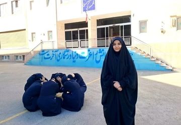 اجرای مانور زلزله در مدرسه دخترانه ریحانه‌النبی