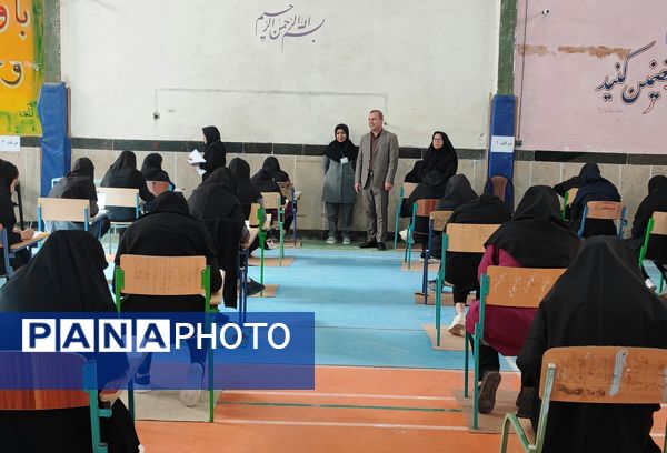 بازدید مدیر آموزش و پرورش مانه و سملقان از حوزه‌های امتحانات نهایی
