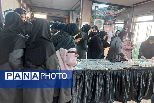 حضور پرشور دانش آموزان دبیرستان شاهد ندای فاطمه (س) در مراسم سوگواری حضرت ام البنین (س)