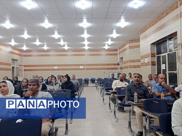 دومین کارگاه روانشناسی برای تربیت نسل فردا در حاجی‌آباد