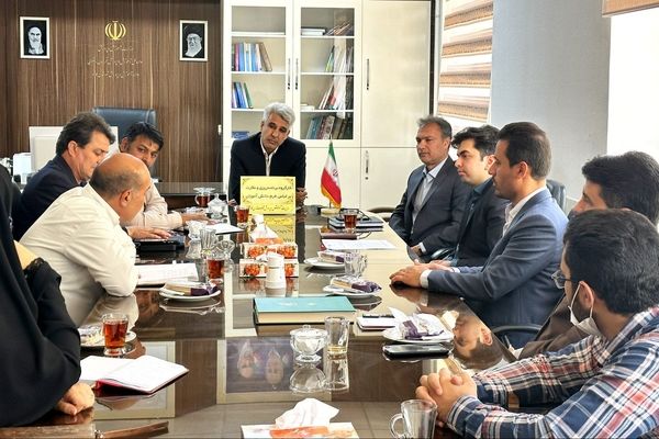 انجمن اولیای مدرسه، متولی ثبت قرارداد لباس فرم دانش‌آموزان است