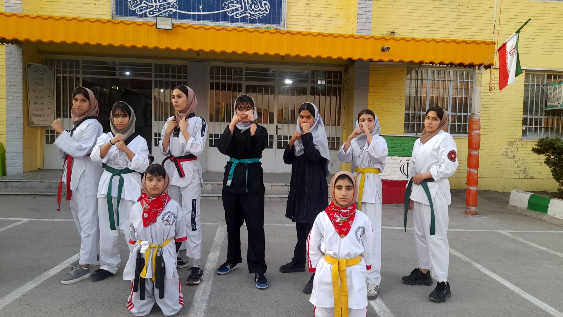 المپیاد ورزشی درون مدرسه ای در دبیرستان نورالهدی ناحیه ۷ مشهد