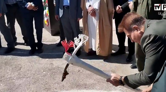 مراسم کلنگ‌زنی مدرسه خیر ساز ۶ کلاسه نرجس خاتون در داریون 