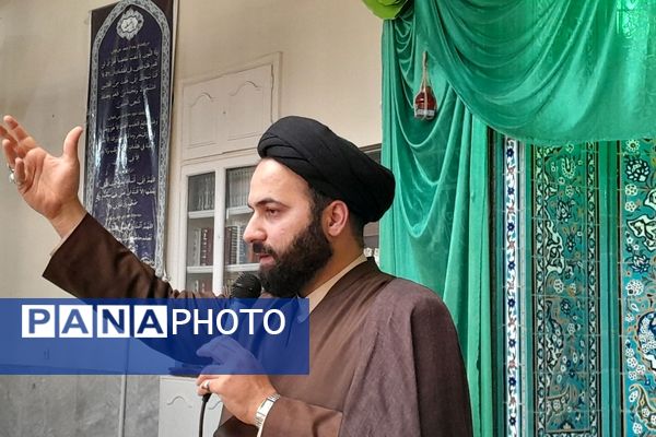 لحظات نورانی اعتکاف و نماز جماعت در مسجد امام حسن عسگری(ع)