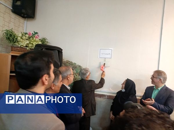 آیین افتتاحیه هفته پژوهش در دبیرستان فاطمه الزهرا(س) ناحیه سه کرج