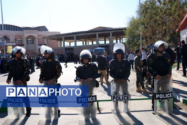 خروش یک‌صدا در حمایت از آرمان‌های انقلاب