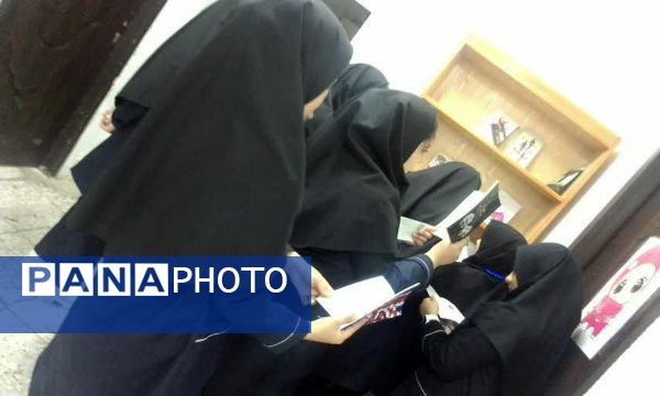 جشن دهه کرامت در دبیرستان نرجس خاتون روستای ورجان قم