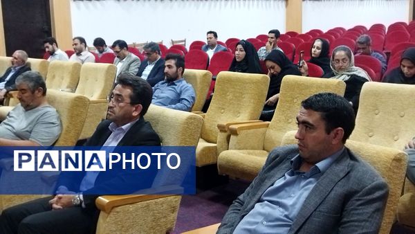  نشست خبری هفته دولت فرماندار اسکو