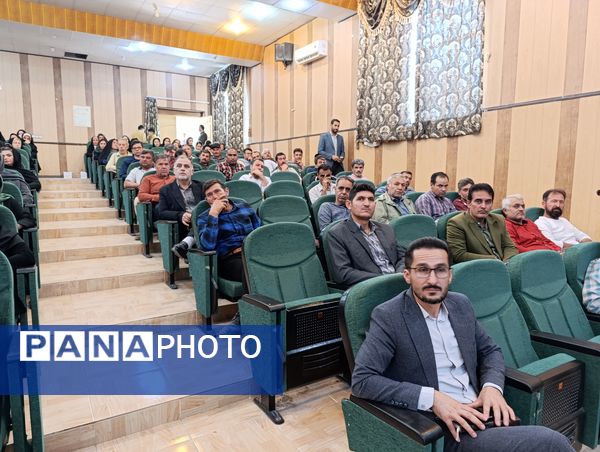 برگزاری جلسه انجمن اولیاء و مربیان دبیرستان نمونه دولتی پژوهش در آشخانه