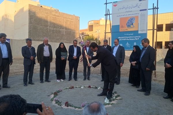  مراسم کلنگ‌زنی همزمان دو پروژه آموزشی در ناحیه چهار اصفهان