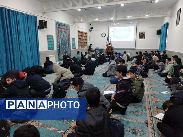 جشن میلاد حضرت زهرا (س) در دبیرستان شهید بهشتی 