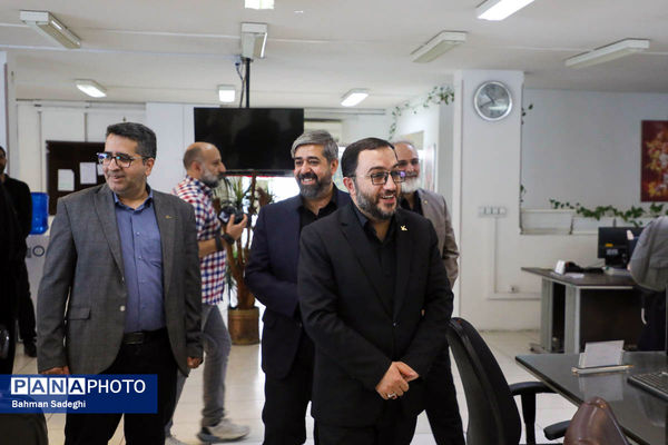 بازدید رییس کانون پرورش فکری کودکان و نوجوانان از پانا به مناسبت روز خبرنگار