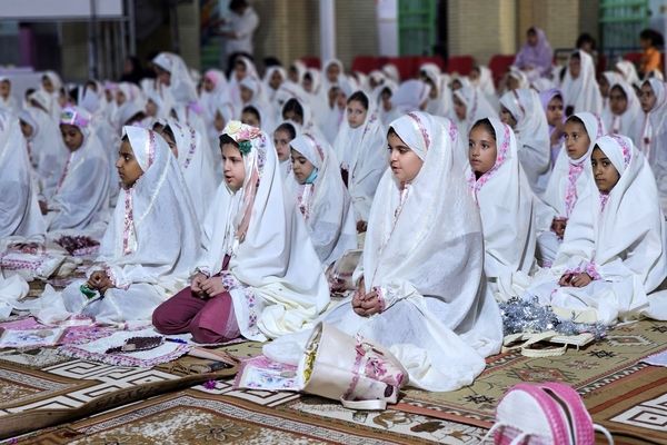 برگزاری جشن ویژه روزه اولی‌ها در حاجی آباد