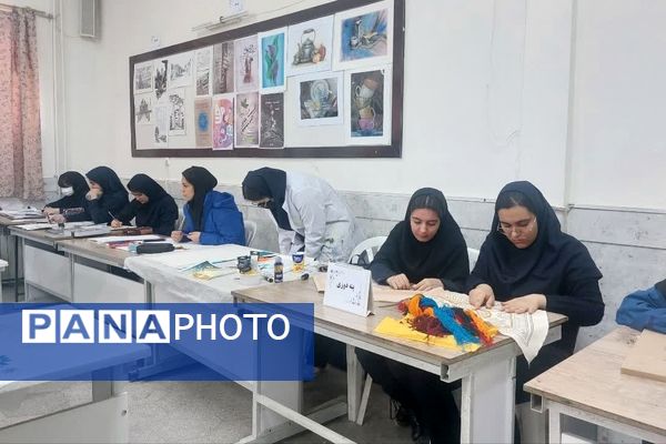 برگزاری جشنواره ماها(مدرسه آرمانی،هنر آسمانی) در هنرستان محمودیه بجنورد