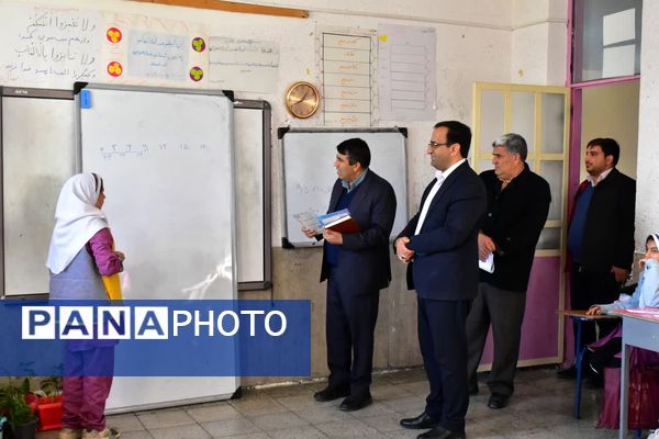 بازدید سرزده مدیرکل آموزش و پرورش کهگیلویه و بویراحمد از مدارس شاهد