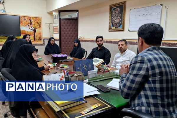 جلسه هم اندیشی بسیج و معاونت پرورشی شهرستان قدس جهت هماهنگی تابستانی  پربار دانش آموزان