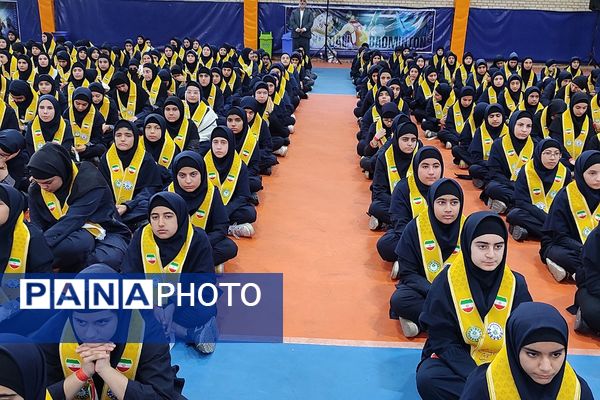همایش بزرگ هزار نفری یاوران انقلاب و پیشتازان مقاومت در شهر جدید پرند