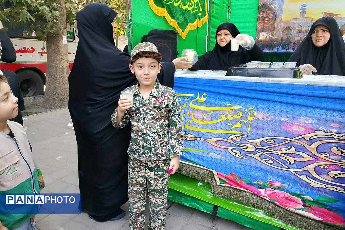 راهپیمایی اربعین در شهریار؛ اشک، عشق و ارادت به امام حسین(ع)