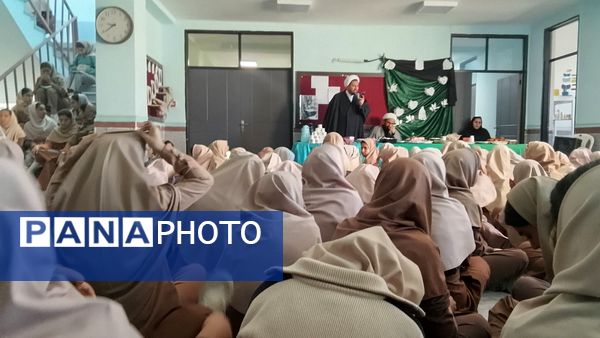 ایستگاه صلواتی دبیرستان حضرت آسیه(س) در ایام فاطمیه