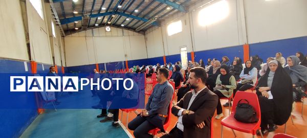 انتخابات انجمن اولیای و مربیان در مدرسه شهدای فرهنگی شهرستان شیروان