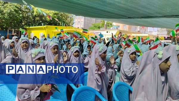 به صدا درآوردن زنگ سپاس‌ معلم در مدرسه شاهد شهید ناصری