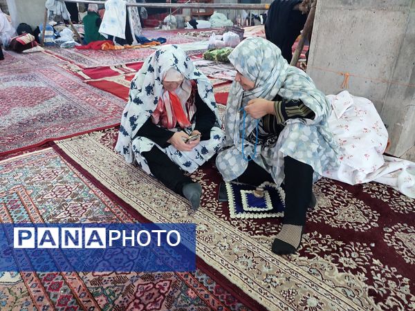 سه روز بندگی  در مسجد جامع نیشابور
