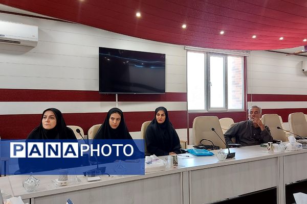 برگزاری جلسه شورای تربیت بدنی در اداره آموزش و پرورش کهریزک 