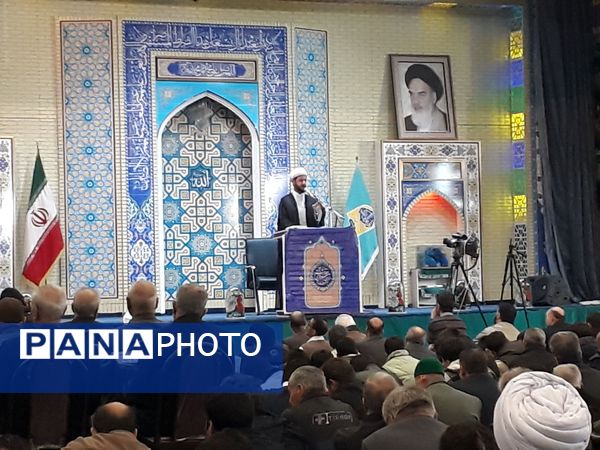   برگزاری جشن ایام‌الله دهه فجر همزمان با نماز جمعه بخش صفادشت با حضور پرشور مردم