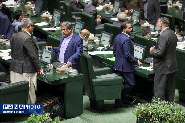 برگزاری نوبت دوم صحن علنی برای بررسی نحوه اجرای قانون برنامه