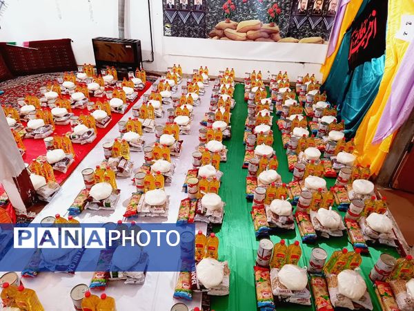 رزق کریمانه گروه جهادی شهید نعمتی به دست ۱۵۰ خانواده علی‌آباد رسید