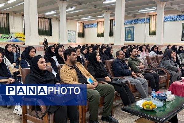 مراسم افتتاحیه طرح مکمل‌یاری ویتامین D و آهن در دبیرستان علامه جعفری