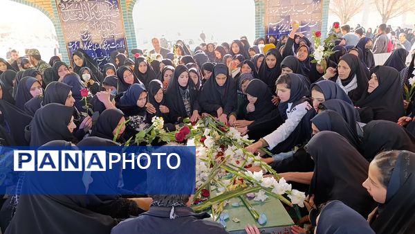 مراسم تشییع شهید گمنام در شهر سفیددشت 