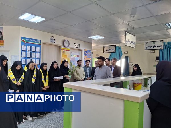تبریک دانشآموزان پیشتاز صالح آباد به پرستاران