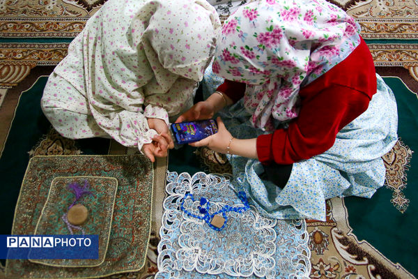 اعتکاف دانش‌آموزی در مسجد قائمیه