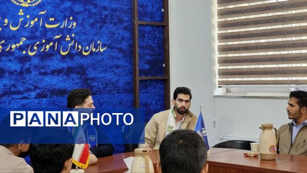 شما دانش آموزان آینده‌سازان این سرزمینید