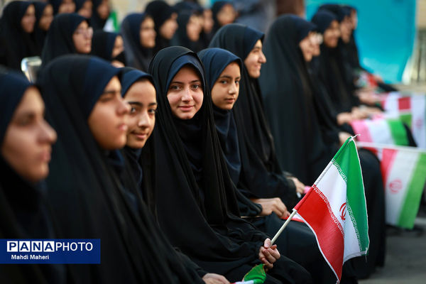 آیین نواختن زنگ استکبارستیزی