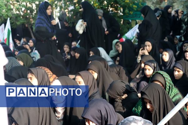 دانش‌آموزان کوهدشتی در یادمان شهدای هویزه