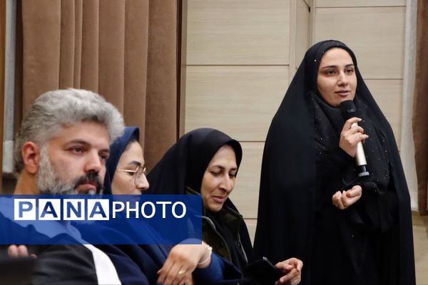 نشست خبری مدیرکل راه و شهرسازی و مدیران دستگاه‌های متولی حمل و نقل یزد