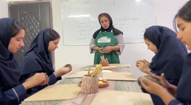 سفر به دنیای خاک و هنر